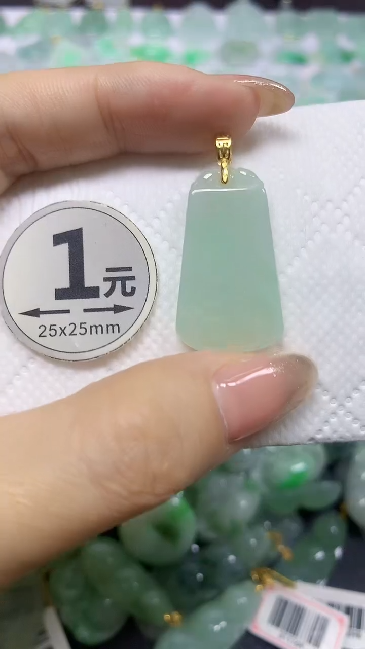 颈饰未镶嵌翡翠天然翡翠A货