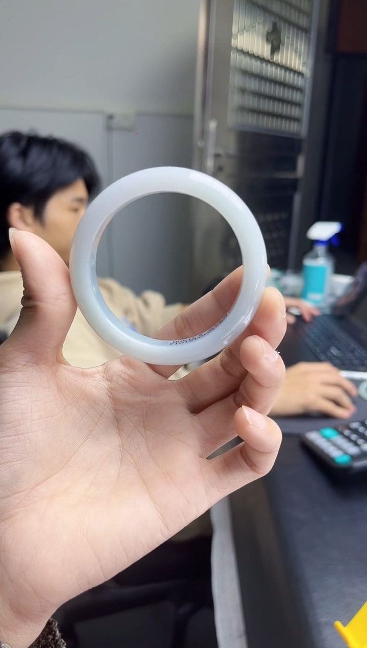【闪购商品】翡翠手镯未镶嵌翡翠