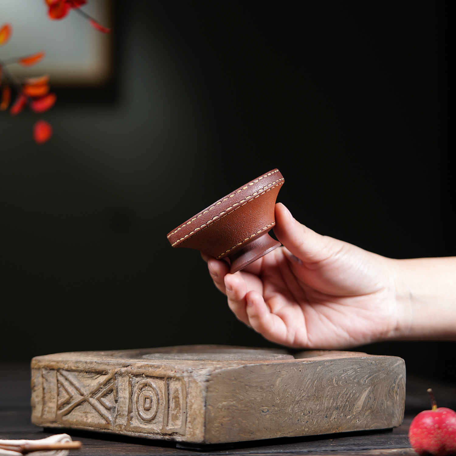 宜兴紫砂 | 原矿全手工  仿生皮革斗笠主人杯