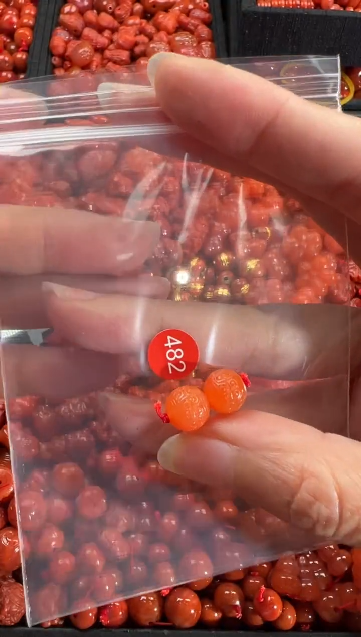 【闪购商品】南红玛瑙颈饰未镶嵌1