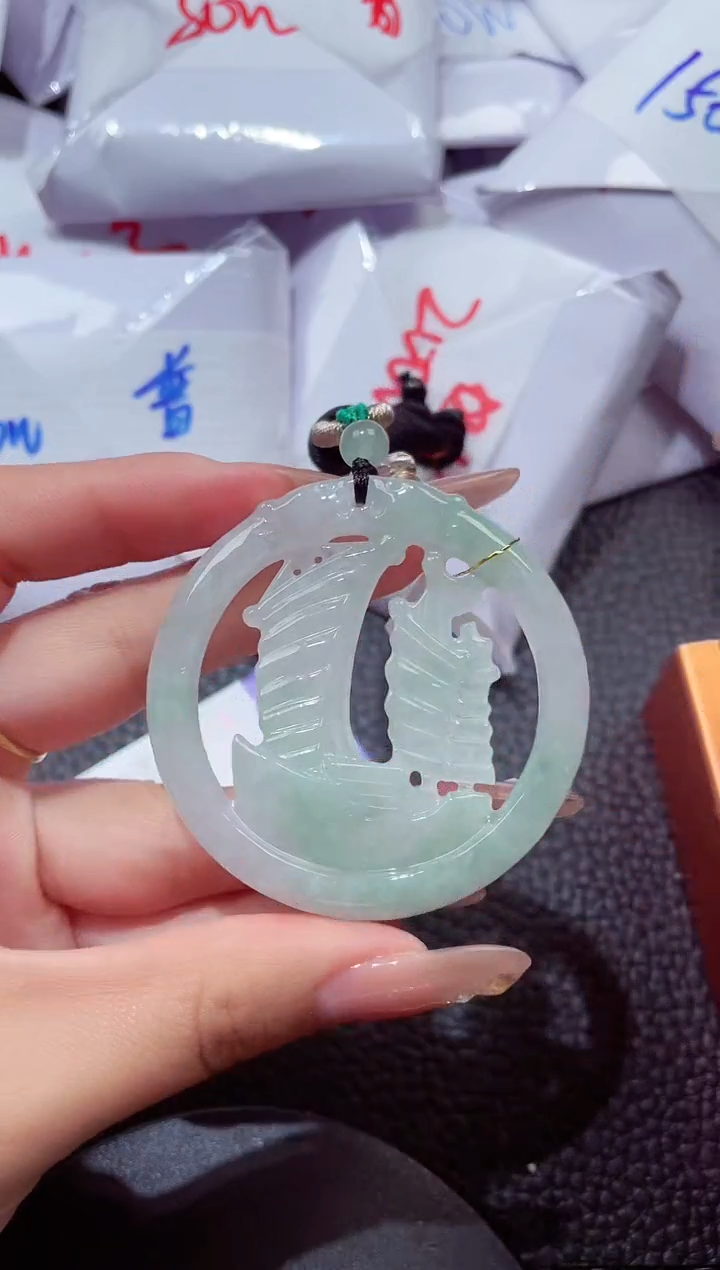 颈饰未镶嵌翡翠00000