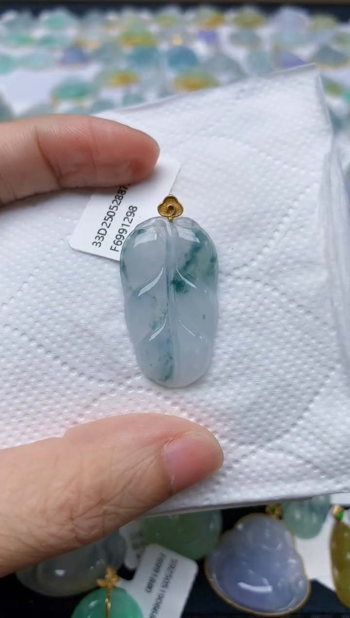 翡翠18K金镶嵌颈饰天然缅甸A货翡翠