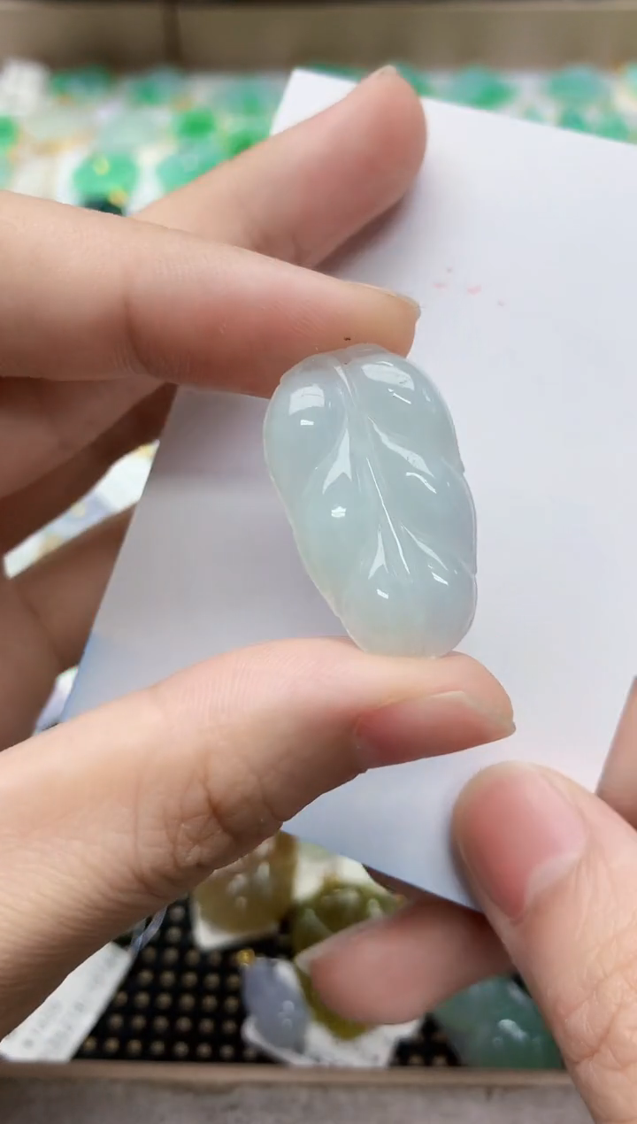 翡翠未镶嵌颈饰天然缅甸翡翠A货