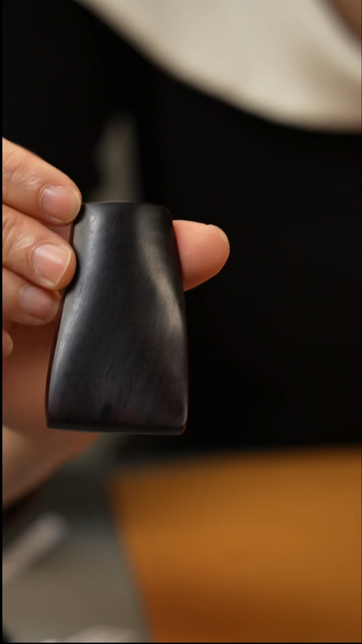 【闪购商品】降真香吊坠红降随型牌子