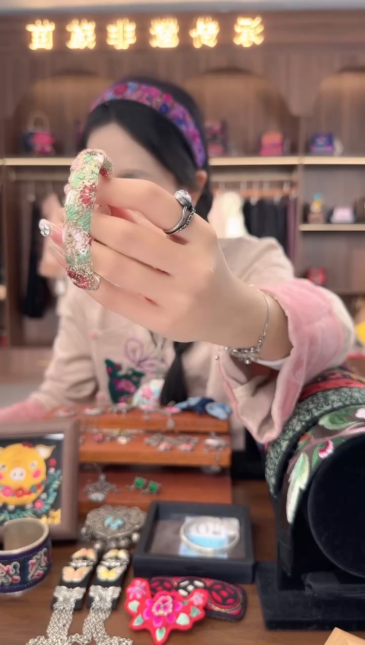 刺绣扶光苗绣传承21