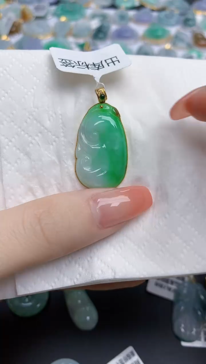 【闪购商品】翡翠颈饰未镶嵌天然缅甸翡翠A货