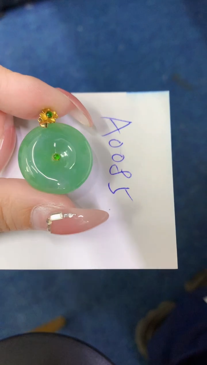 【闪购商品】翡翠颈饰18K金镶嵌0000000000