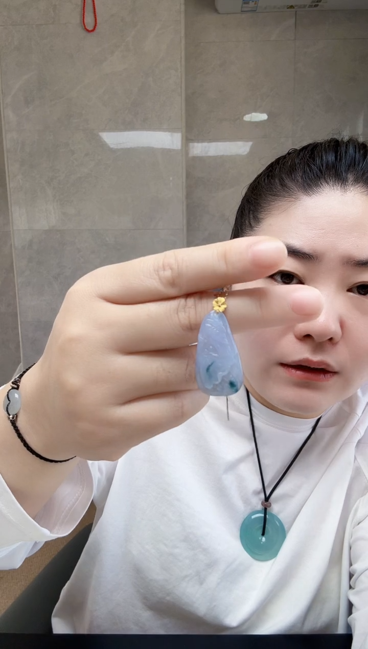 颈饰18K金镶嵌翡翠翡翠挂件（不含链）