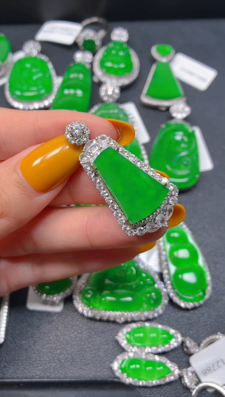 吊坠(不含链)银S925镶嵌翡翠幸**乐1