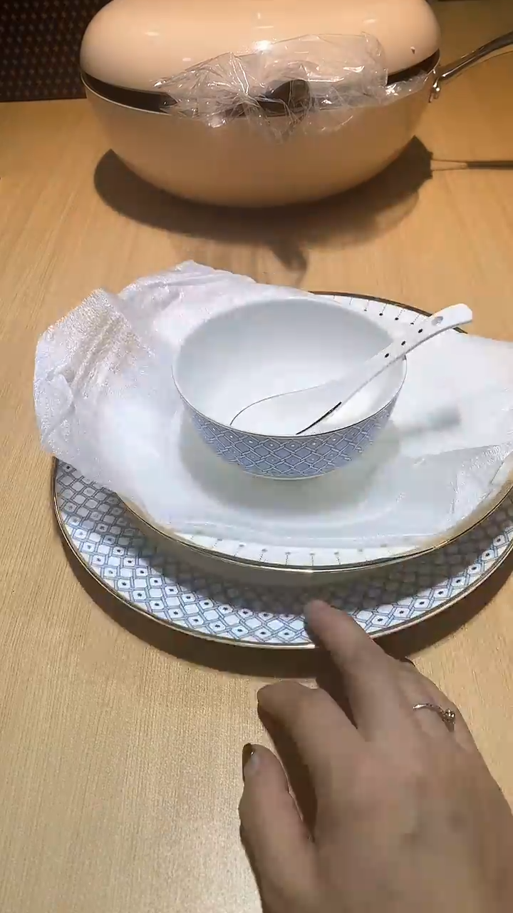 【闪购商品】瓷片锅碗瓢盆一件不剩