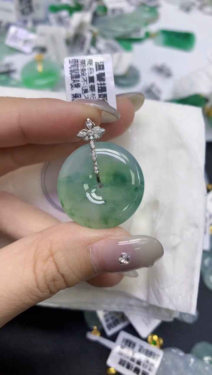 颈饰18K金镶嵌翡翠天然缅甸翡翠A货百元以上9元证书费自理