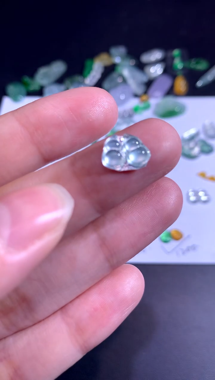 颈饰未镶嵌翡翠豆子