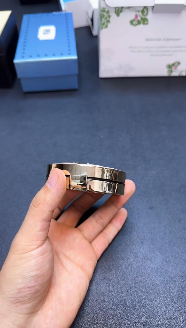 瓷片全新正品一件不留@@WE877