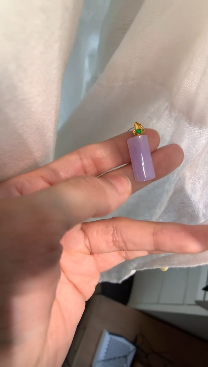 颈饰18K金镶嵌翡翠无事牌