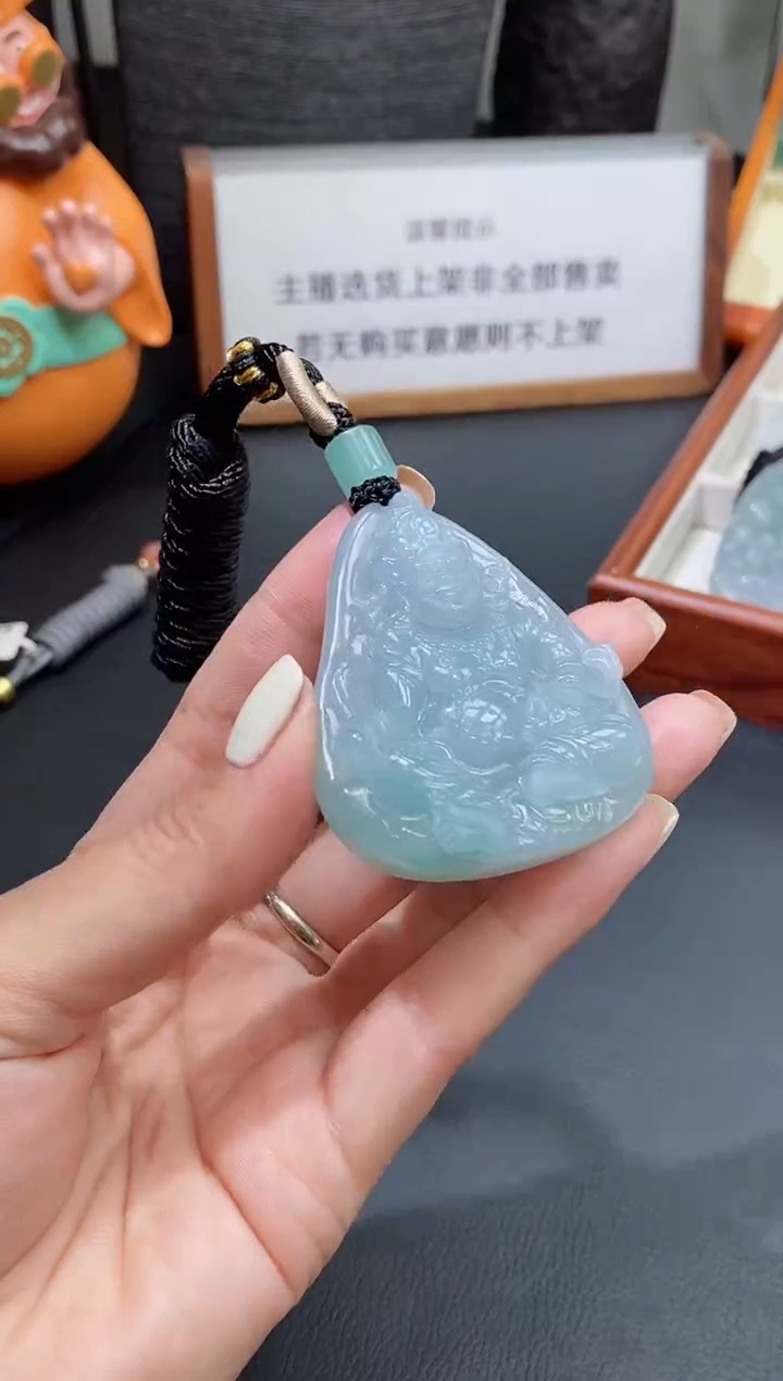 翡翠未镶嵌颈饰缅甸天然翡翠