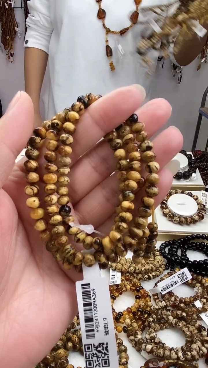 琥珀颈饰未镶嵌6琥珀