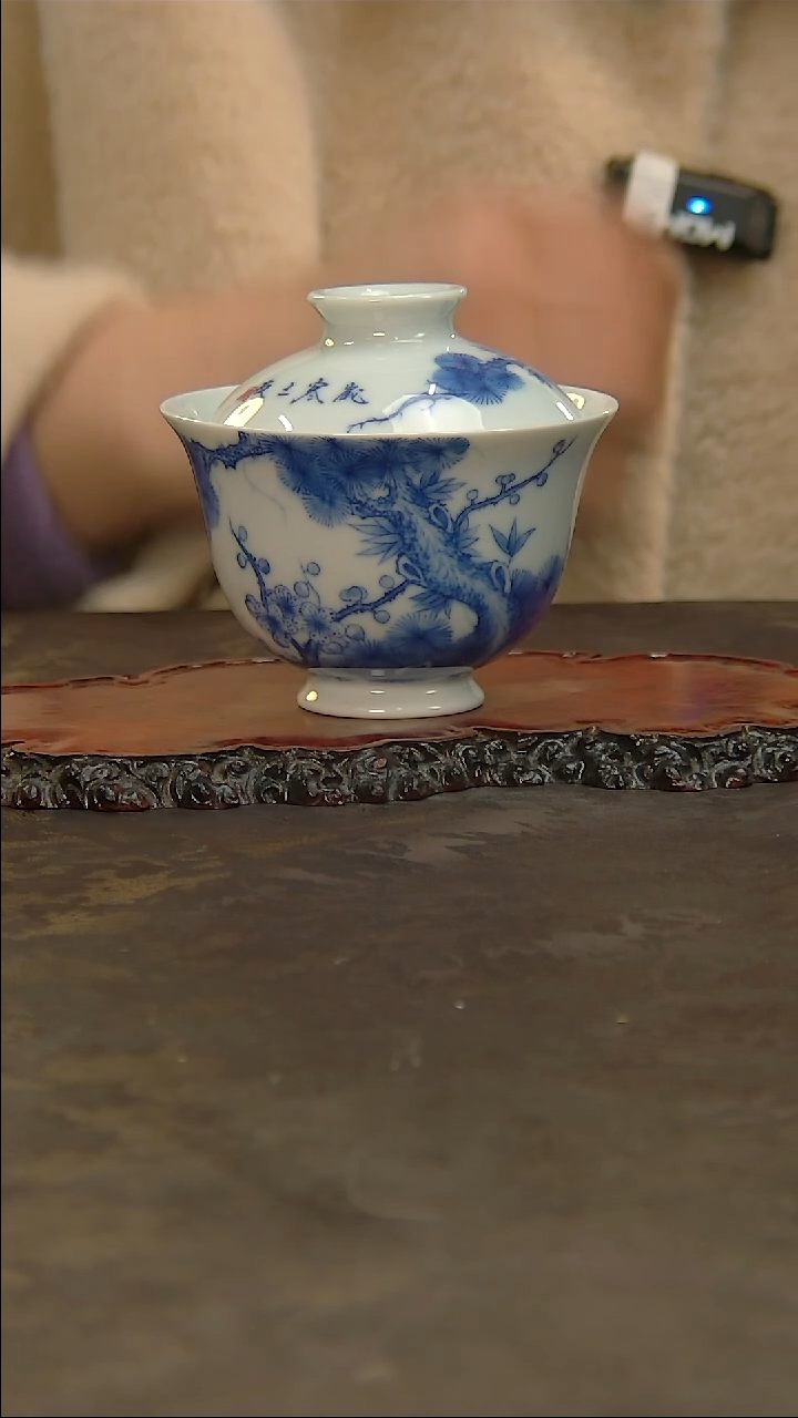 【闪购商品】青花手绘梅花盖碗！