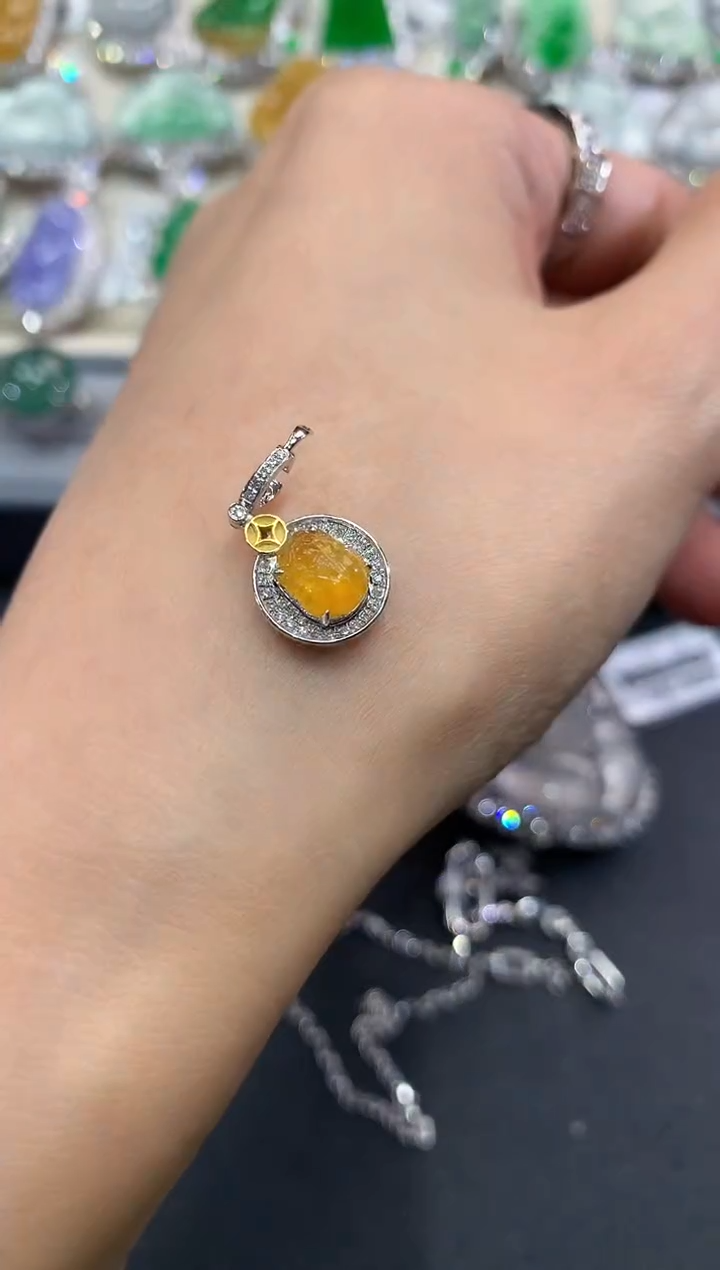 【闪购商品】翡翠吊坠(不含链)18K金镶嵌w14 多样性一件发货