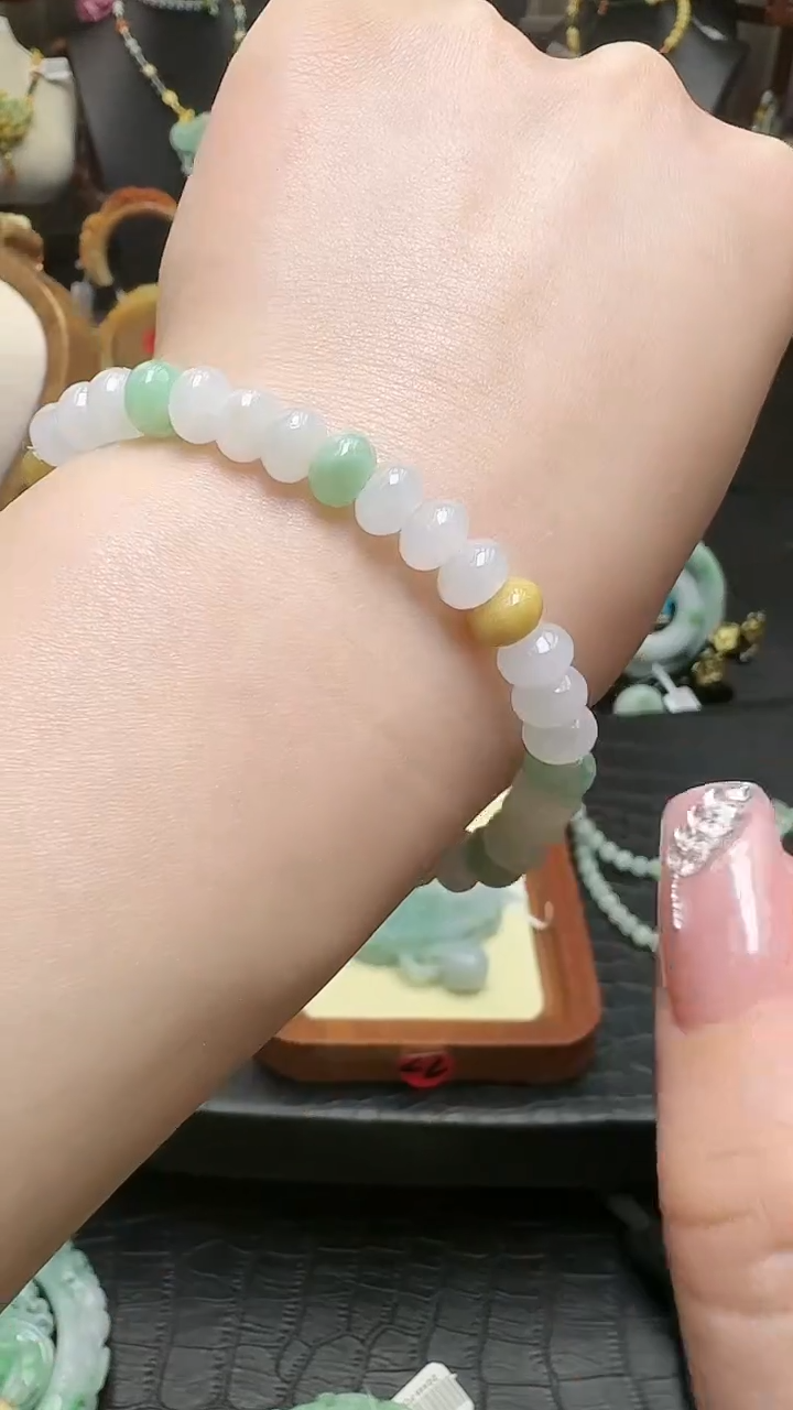 【闪购商品】翡翠手串未镶嵌圆