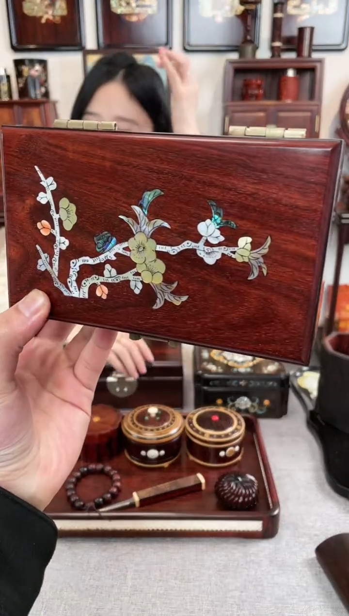 【闪购商品】紫檀木类成套家具首饰盒