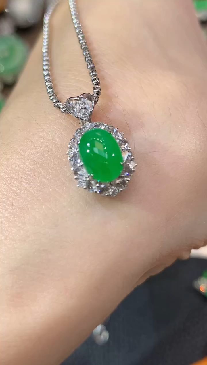 吊坠(不含链)18K金镶嵌翡翠C47