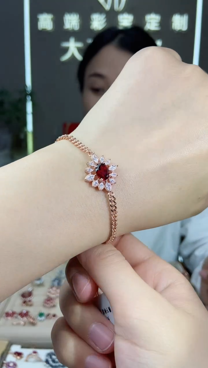 【闪购商品】石榴石手链银S925镶嵌手链