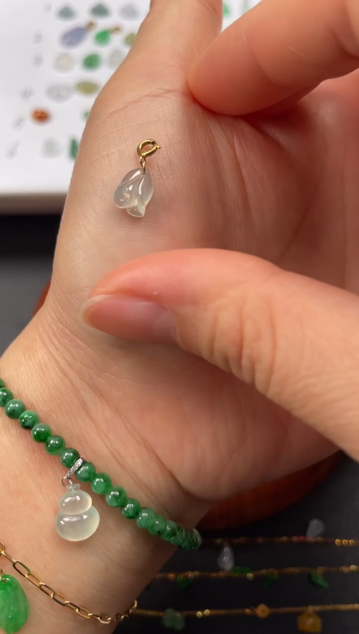 吊坠(不含链)18K金镶嵌翡翠一个JK686