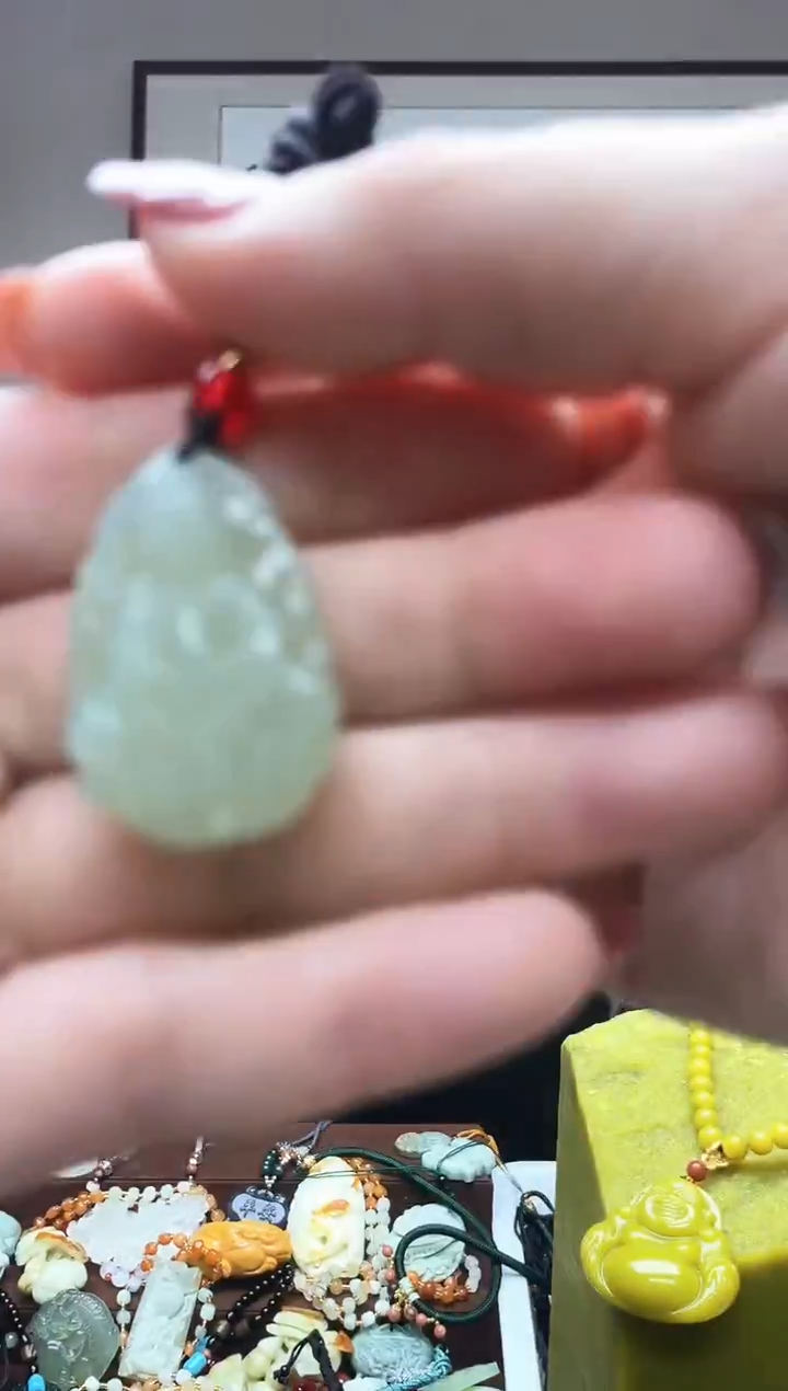 未镶嵌岫玉吊坠·