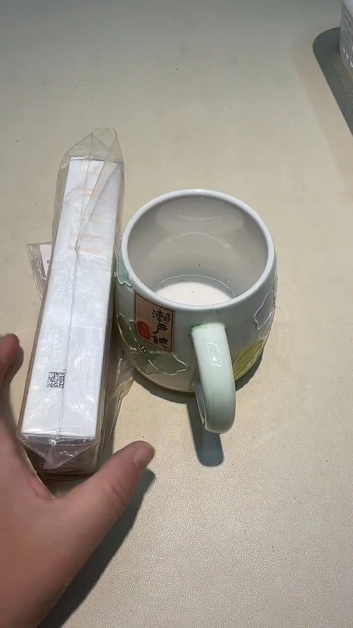 瓷片如图所示AAAAAAAAAAA333