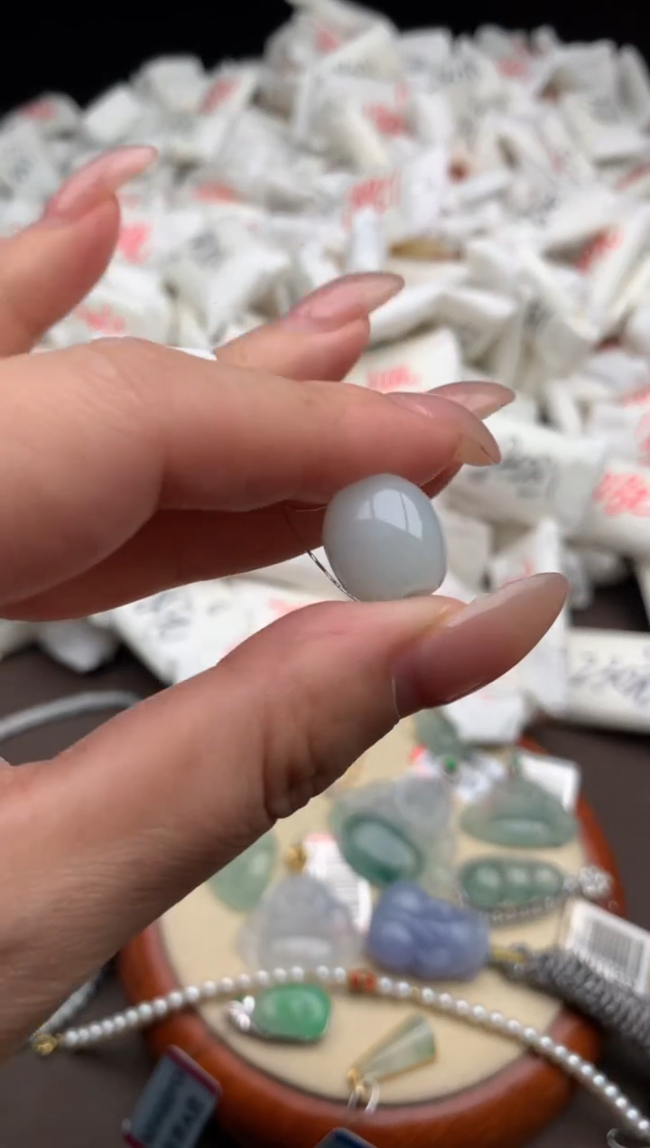 【闪购商品】翡翠挂件未镶嵌 一