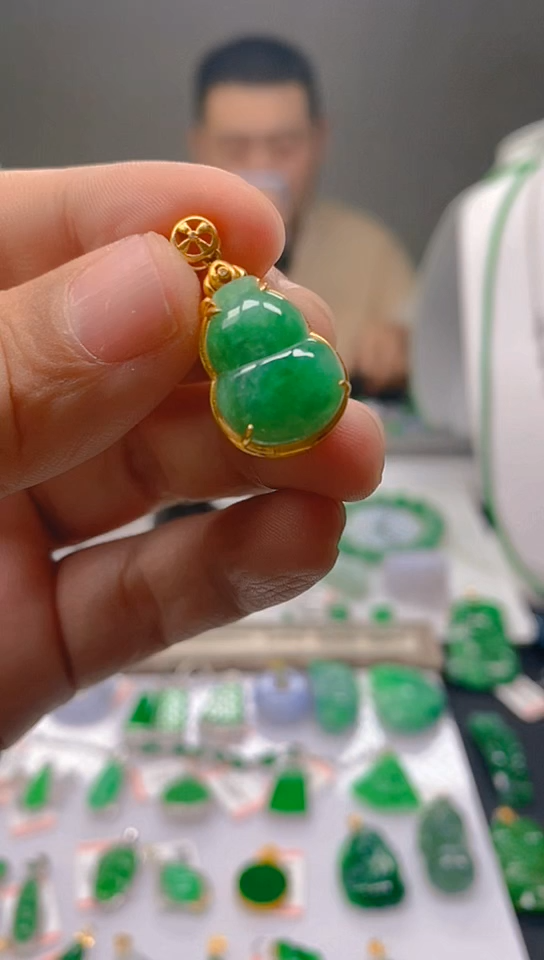 【闪购商品】翡翠颈饰18K金镶嵌新号开播，全场乱卖