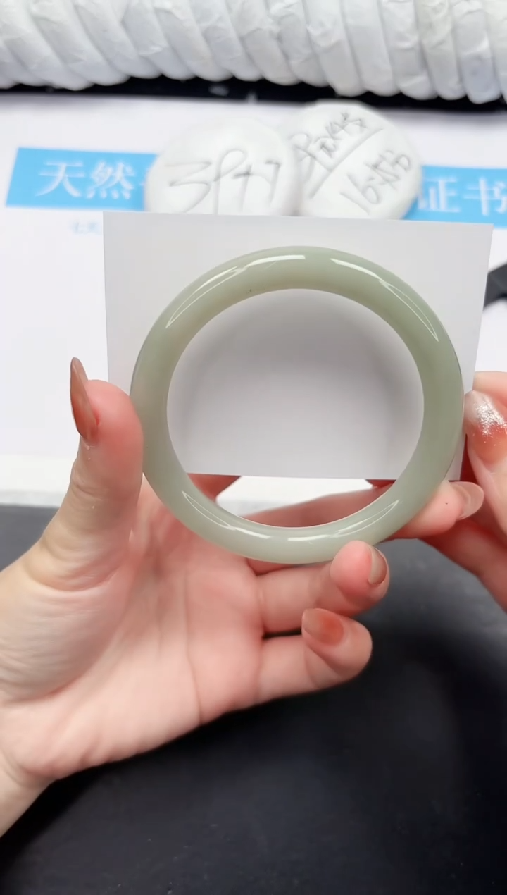 未镶嵌手镯石英质玉12-62.5DY