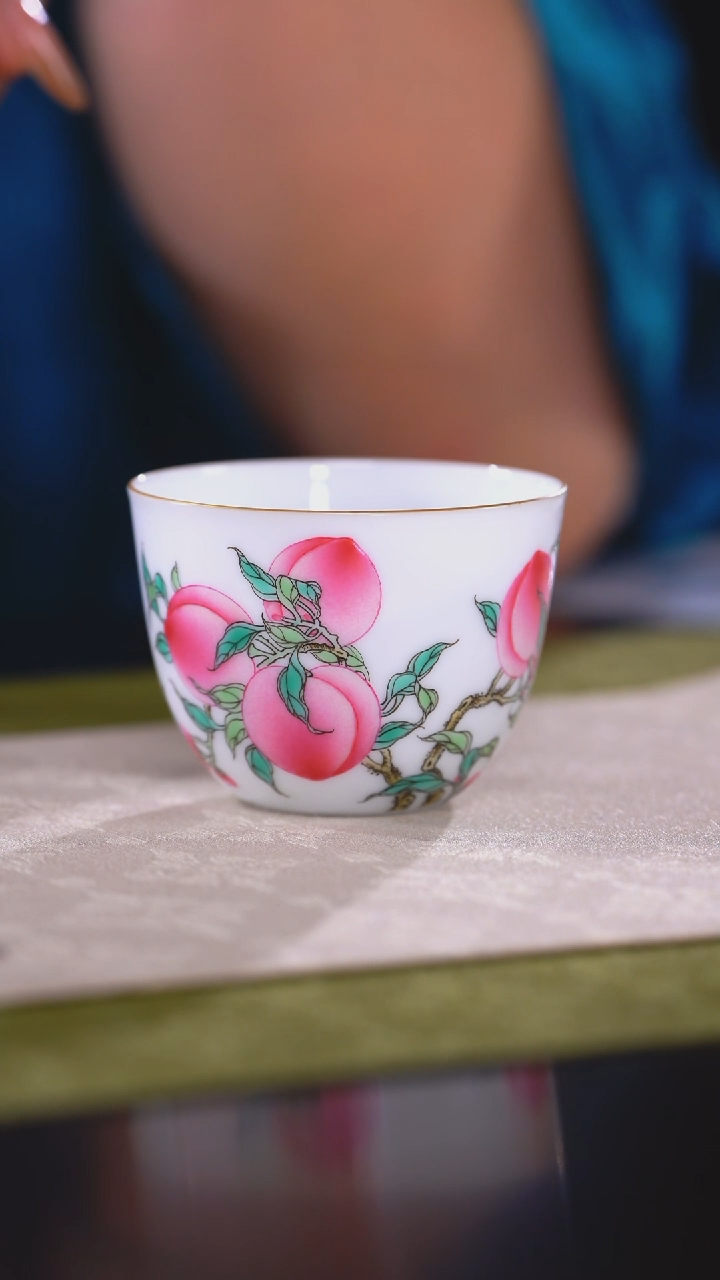 【徐窑】粉彩--五桃卧足杯