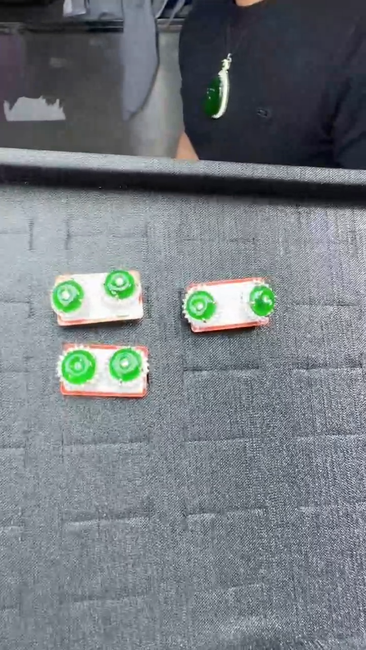 【闪购商品】定制翡翠未镶嵌耳钉多样性发其一