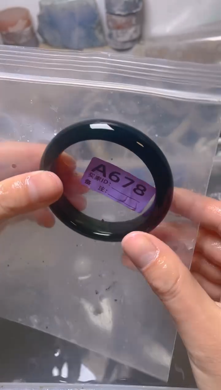 【闪购商品】石英质玉手镯未镶嵌57