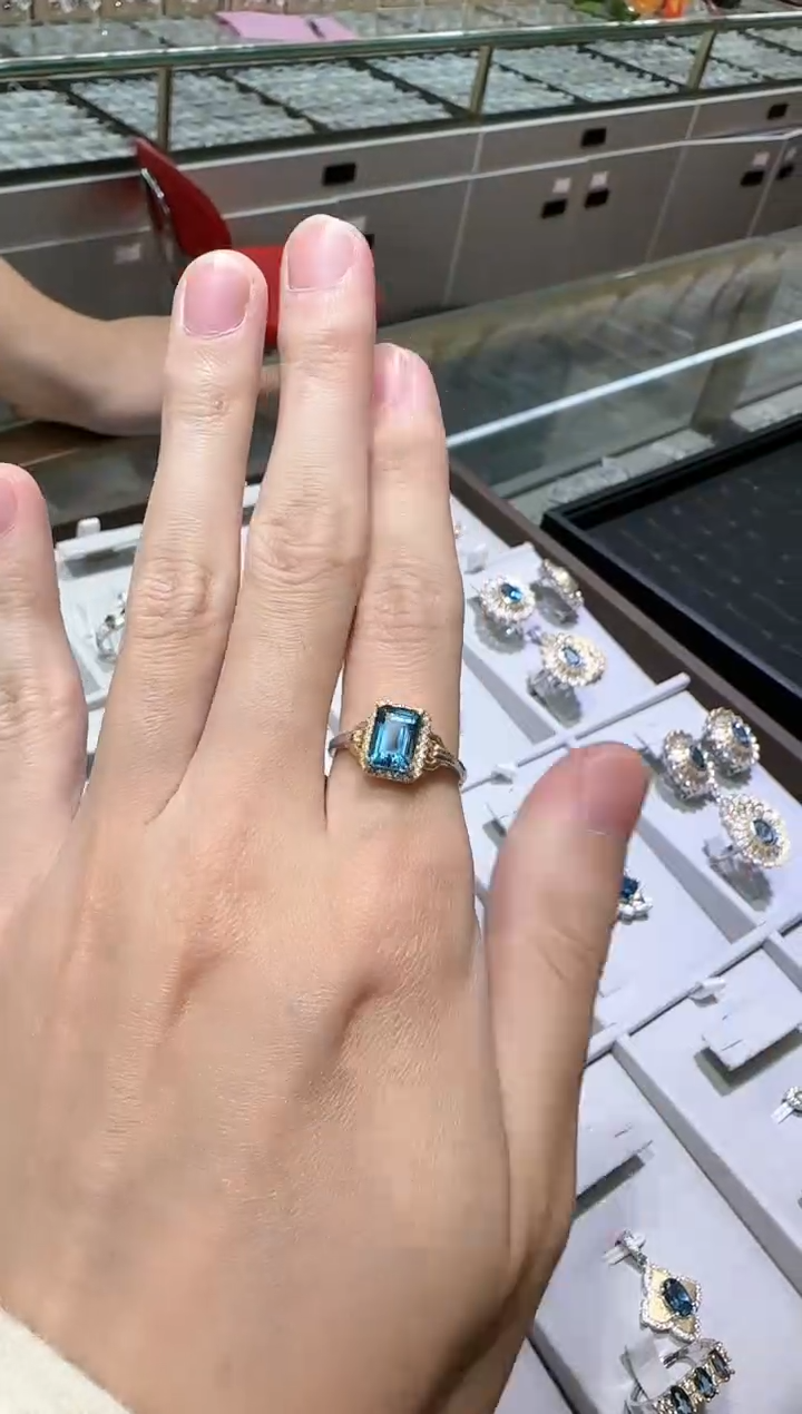 【闪购商品】托帕石戒指银S925镶嵌9*7mm