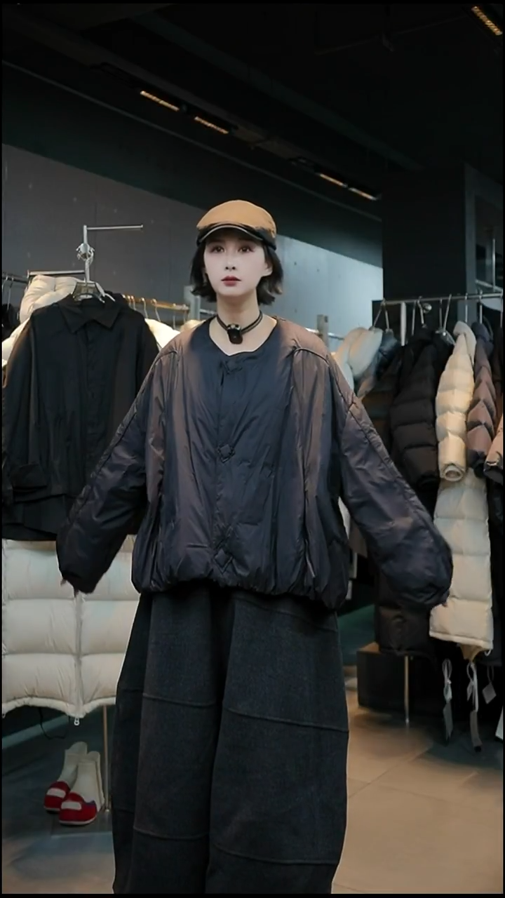 用****8黑色羽绒黑色羽绒