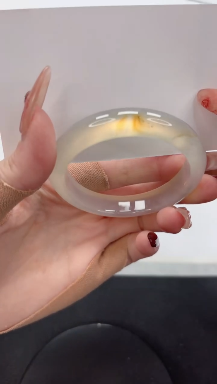 【闪购商品】石英质玉手镯未镶嵌A154-52