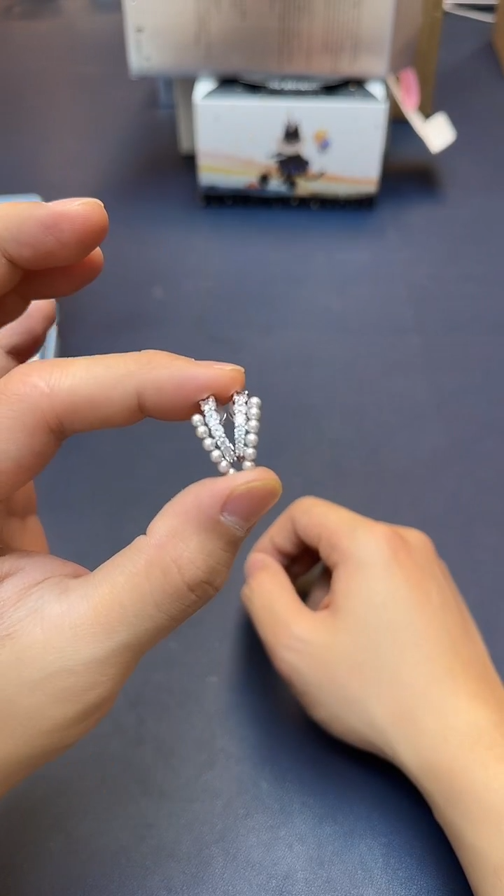 瓷片新号首播，只为数据@@CC1171