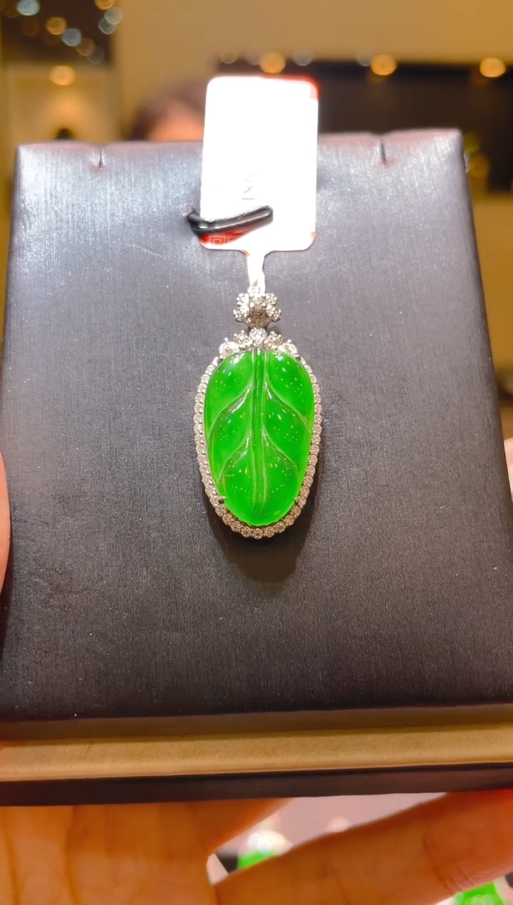 翡翠18K金镶嵌吊坠(不含链)A88