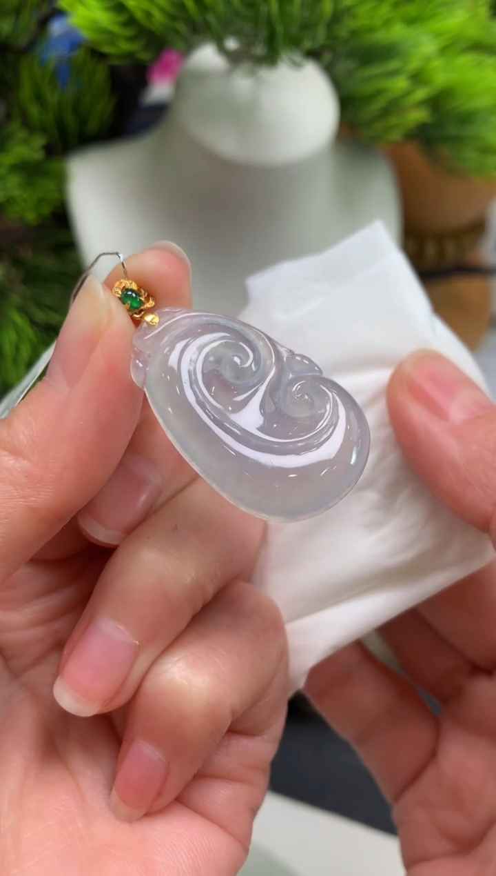 颈饰18K金镶嵌翡翠皛****o---124077