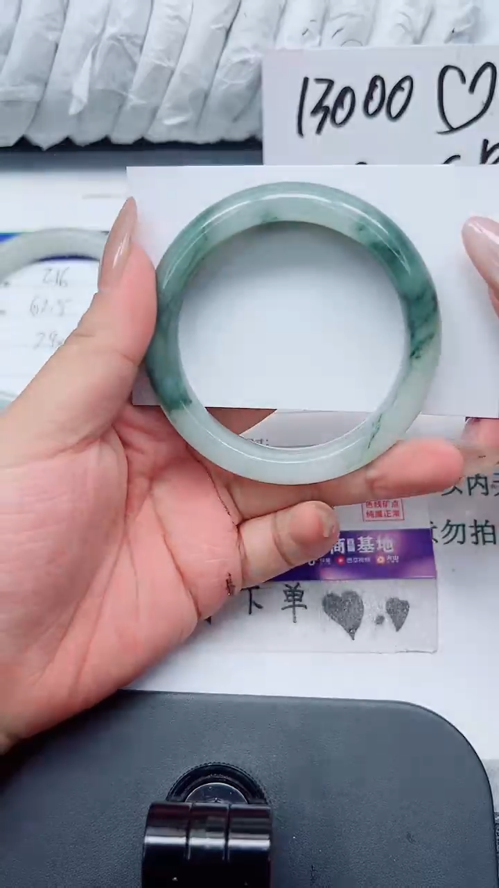 石英质玉手镯未镶嵌217-56