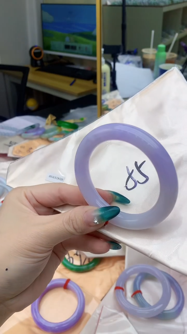 【闪购商品】翡翠手镯未镶嵌0833742400