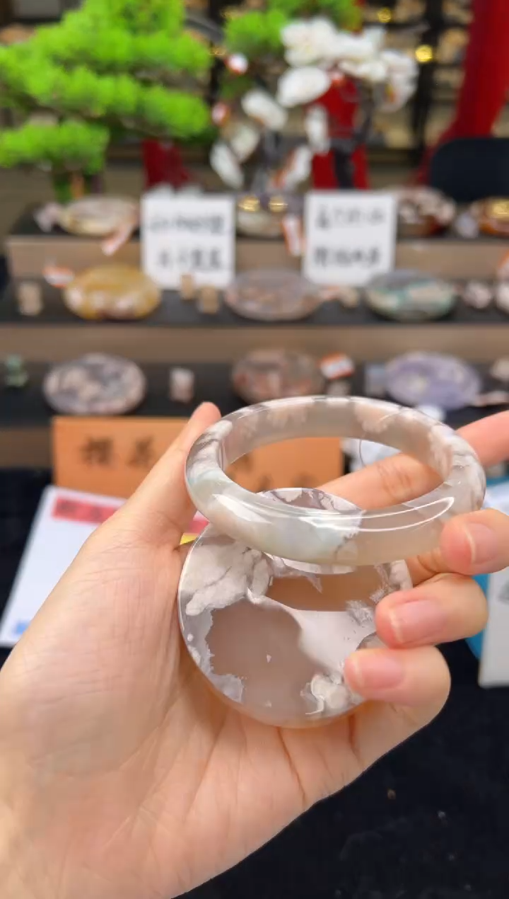 【闪购商品】石英质玉未镶嵌手镯56圈口（赠送镯心）62118