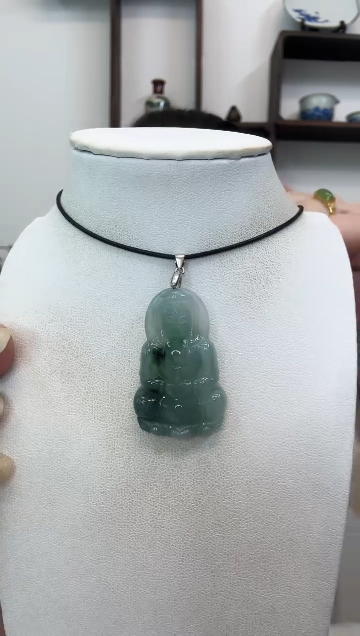 颈饰银S925镶嵌翡翠观音