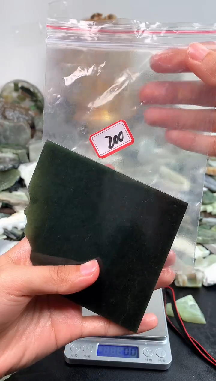 未镶嵌和田玉摆件200