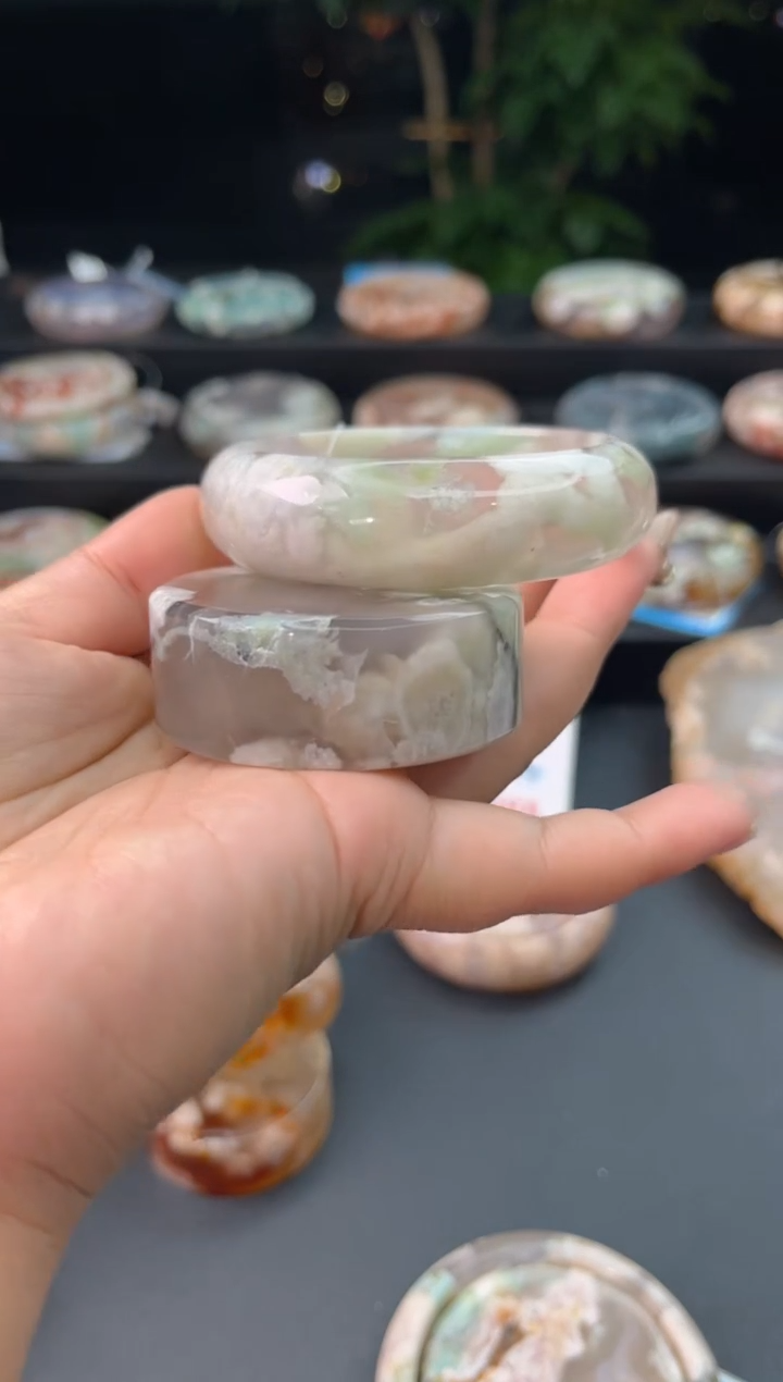 【闪购商品】石英质玉手镯未镶嵌赠送镯心（圈口56