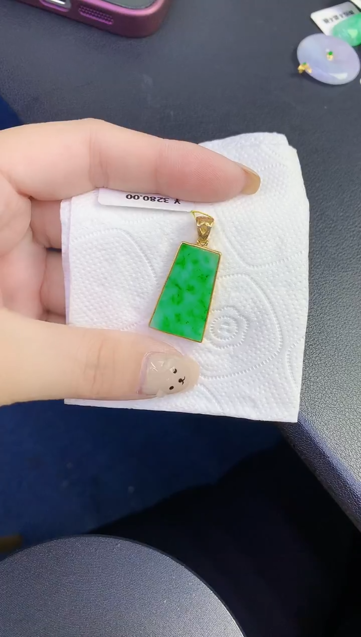 颈饰未镶嵌翡翠缅甸天然翡翠A货
