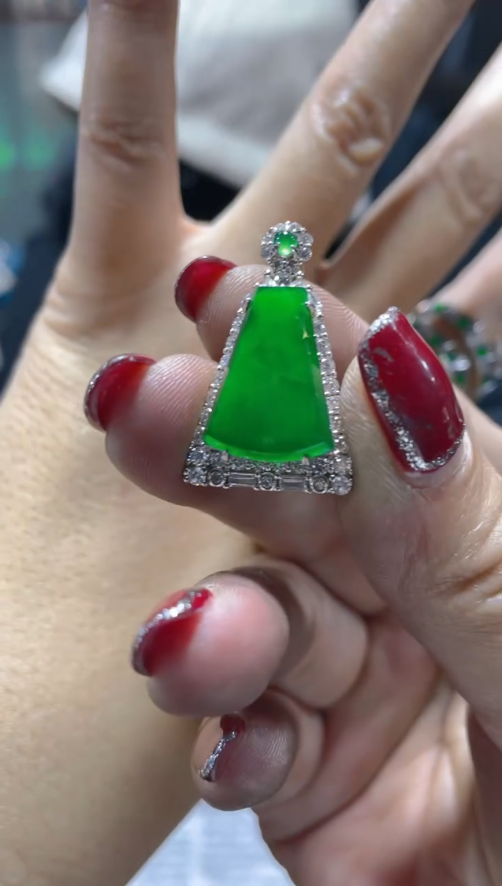 【闪购商品】定制翡翠未镶嵌天然A货翡翠假一罚四（多样性）