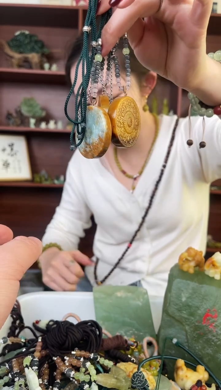 未镶嵌蛇纹石玉颈饰多样性发货拍一发一
